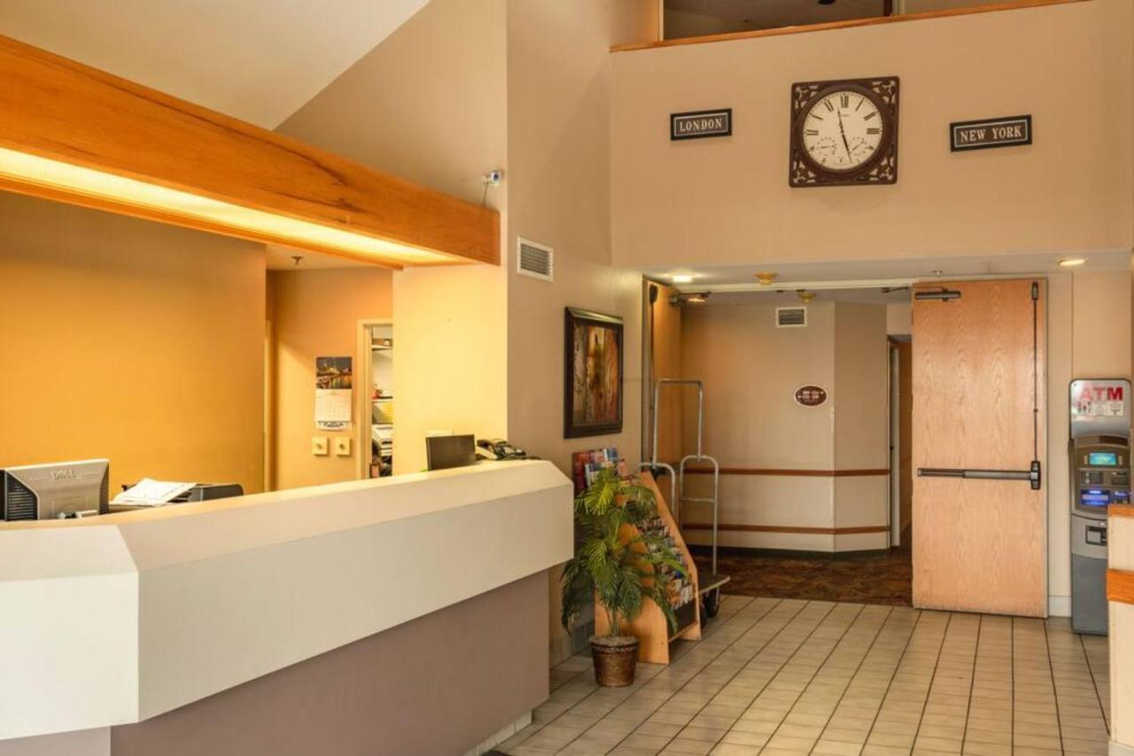 Oyo Hotel Lincoln Airport Ne, Hwy 80 Exterior photo